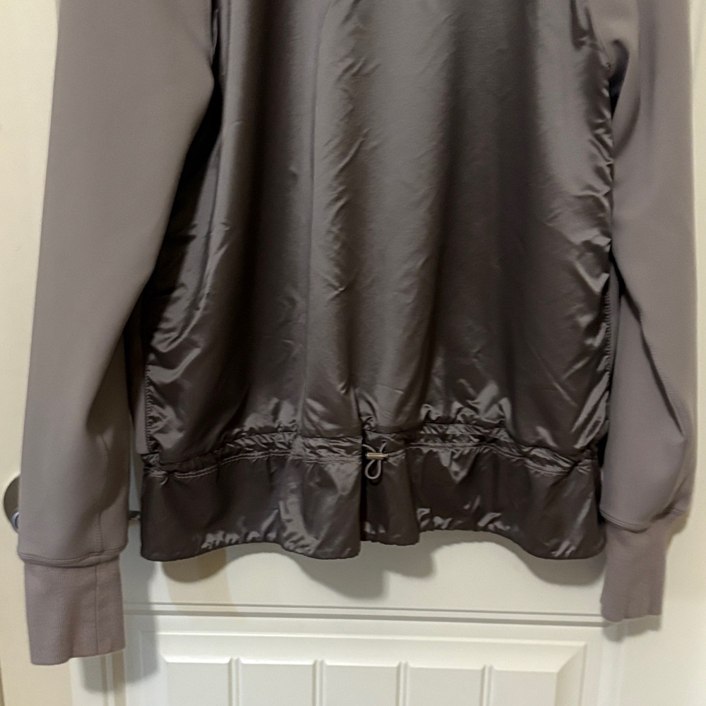 Lululemon Women's Gray/Purple Swept Along Jacket - Picture 10 of 10
